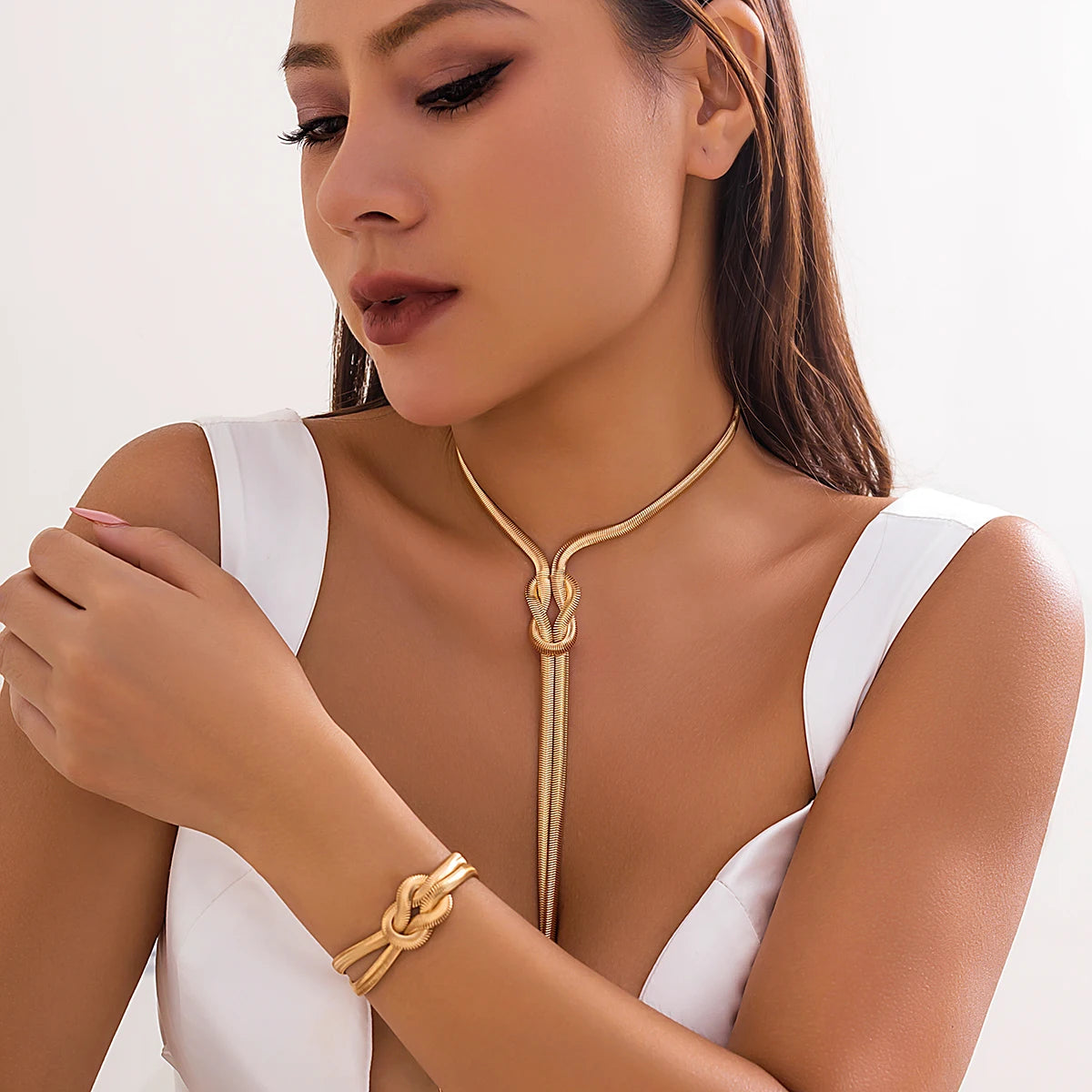 2Pcs/Set Sexy Twisted Chain Necklace Bracelet Vintage Goth