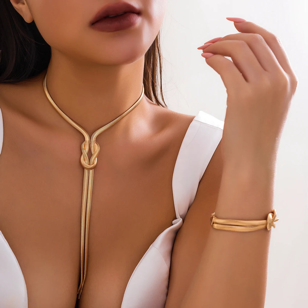 2Pcs/Set Sexy Twisted Chain Necklace Bracelet Vintage Goth