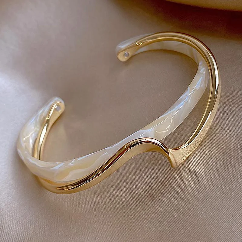 White Acrylic Bracelets Board Bend Metal Bracelets Geometric C- shaped Opening Bracelets
