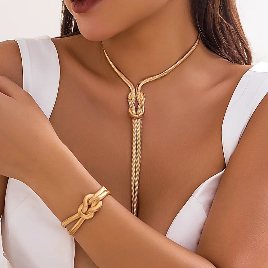 2Pcs/Set Sexy Twisted Chain Necklace Bracelet Vintage Goth